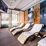 Pecr Well 公寓式酒店 4*