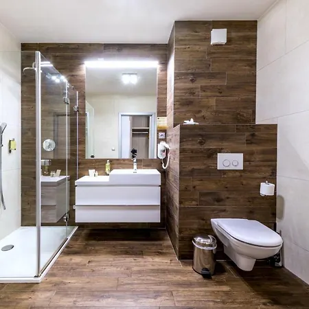 Hotel apartamentowy Pecr Well 4*