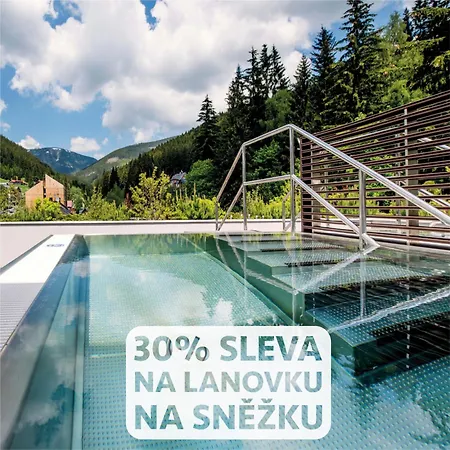 Hotel Pecr Well 4*