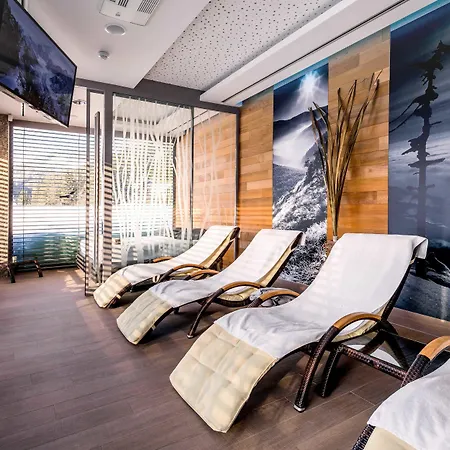 Pecr Well Aparthotel 4*