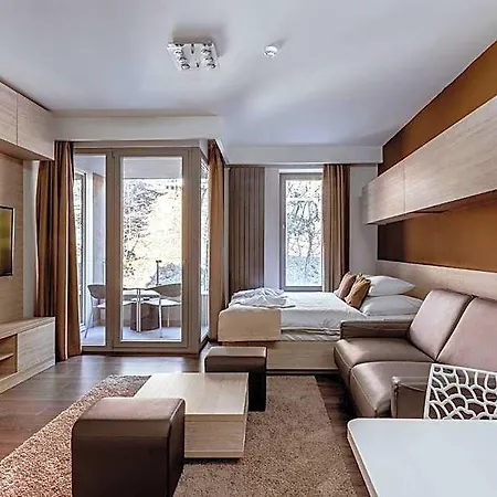 Aparthotel Pecr Well