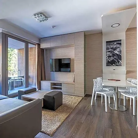 Pecr Well Aparthotel