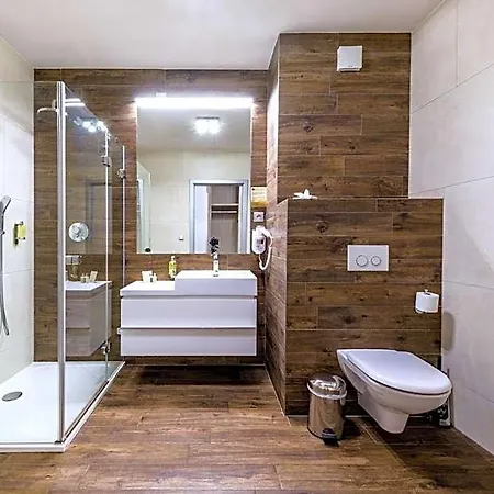 Pecr Well Aparthotel