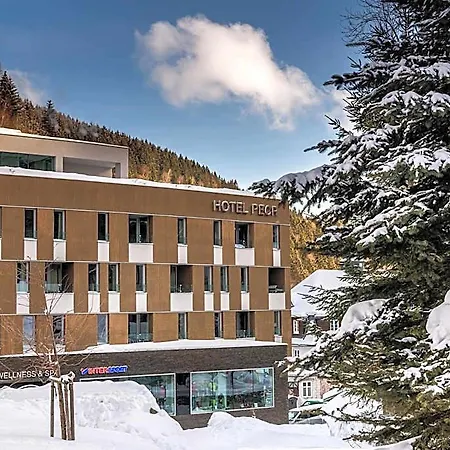 Aparthotel Pecr Well