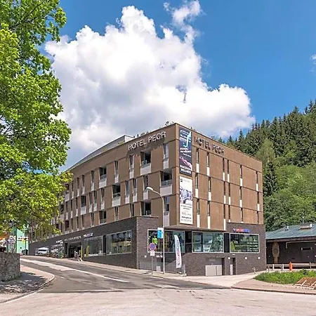 Aparthotel Pecr Well
