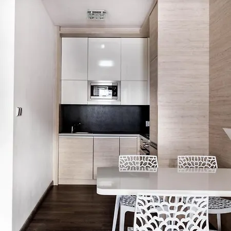 Hotel Pecr Well 4*