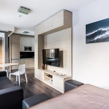 Hotel apartamentowy Pecr Well 4*